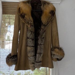 Hide Society size 4 Fox jacket